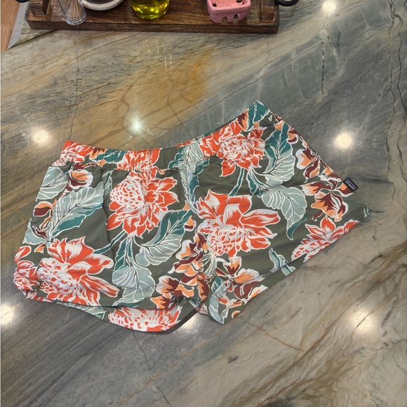 Patagonia Pants - Patagonia Green and Orange Floral Women's Athletic Shorts